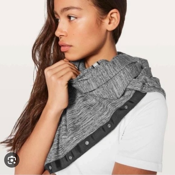 Lululemon scarf - Picture 1 of 5